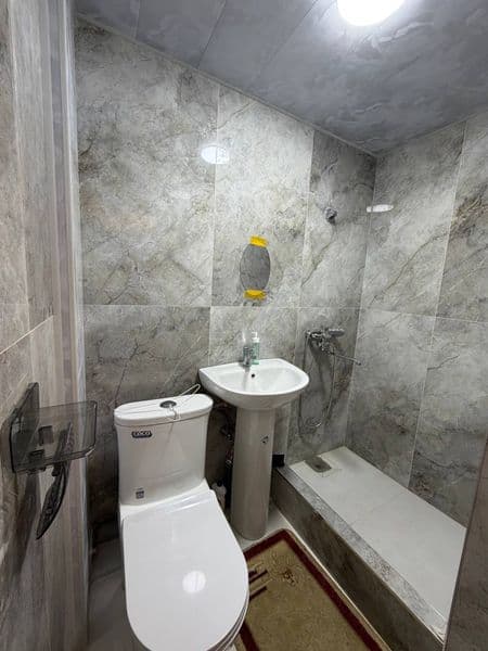 Чиланзар 2 Квартол срочно сдаеться <br />
Локация хорошая вс — фото 4