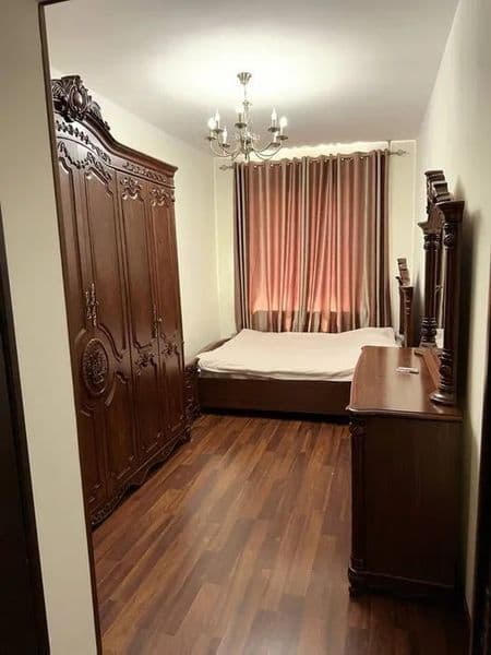 Срочно сдаётся трёхкомнатна квартира на Обод Макон месторасп