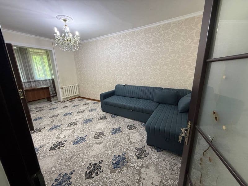 Чиланзар 17 <br />
2 х комнатная 3 этаж <br />
С Ремонтом С 