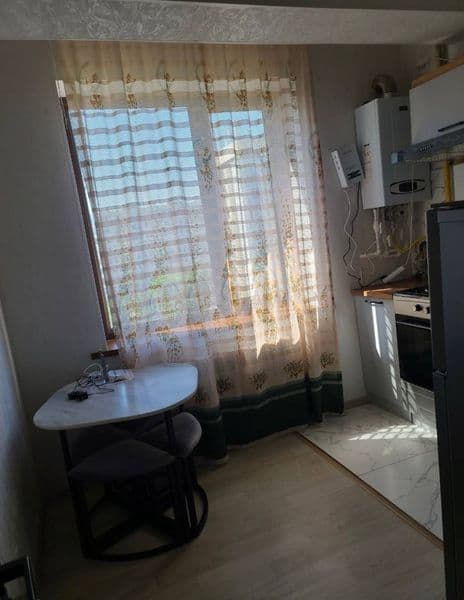 МЕТРО Туркистон <br />
Хонсарой бетонка<br />
<br />
1 комна