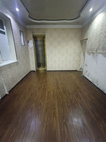 Yakkasaroy Kivartira bor ayollaga va Qizlaga qinalib qolgan 