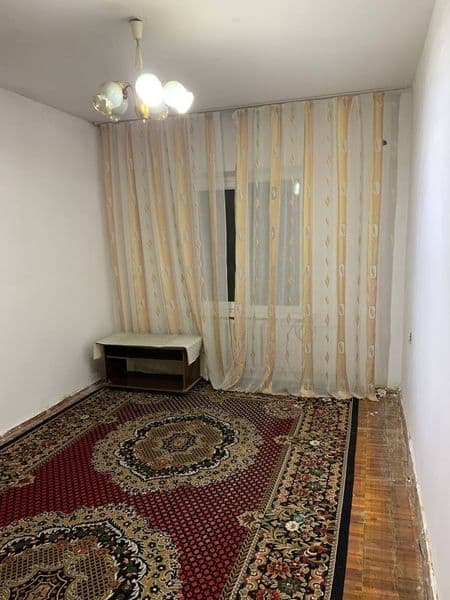 Аренда 1.хонали коракамиш 1/4 бозорча олдида оилага берилади