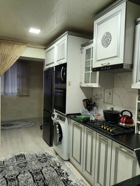 Student qizlar uchun kvartira bezmakler aeraport yonida hazy