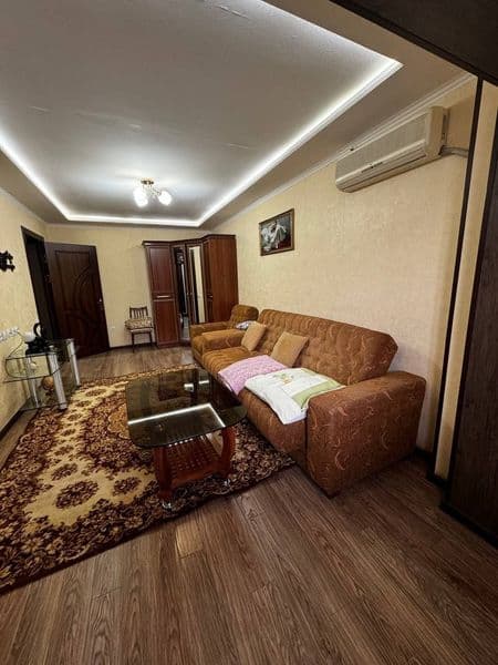 Чиланзар 24 квартал 1-комнатная 4-этаж 5этажного дома чистая