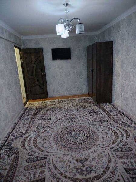 Qoraqamish 1/2 kvartl bozorchani oldida 5 etajli domni 4 eta