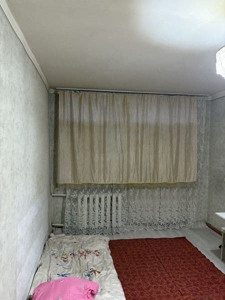 kvartira 1 yoki 2 ta qizlarga kvartplatasiz faqat uy iwlari 