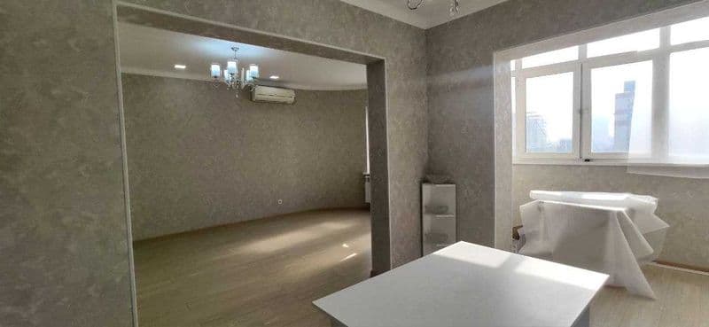 Сдаётся  Квартира на ц-6 после ремонта<br />
Ориентир - метр