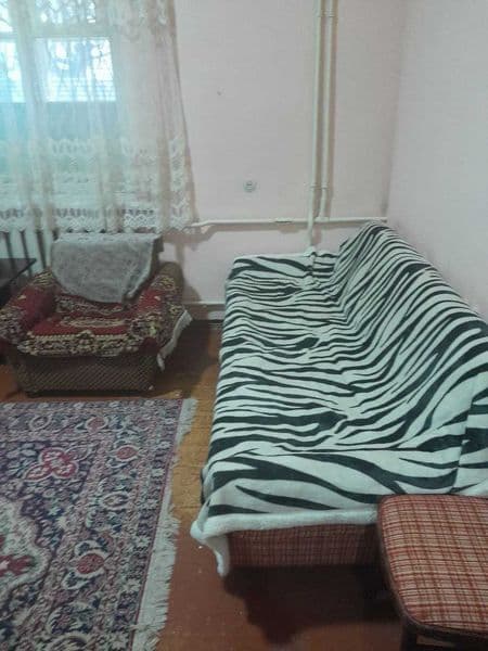 Сдается двухкомнатная квартира с мебелью и бытовой техникой.