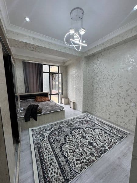 Район: Yakkasaroy<br />
City Mall<br />
Плошадь: 70м²<br />
