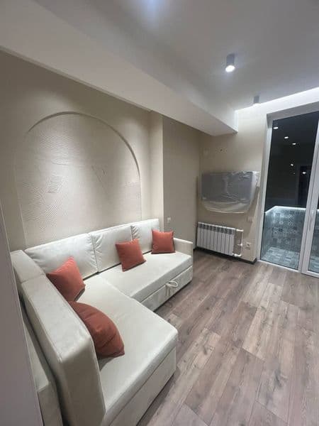 Срочно сдаётся  2 комнатная квартира в центре города 4 этаж  — фото 3