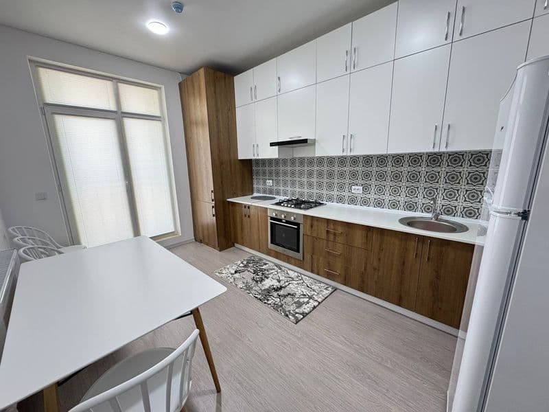 Сдаётся квартира <br />
2 комнатная большая <br />
9 этаж ес — фото 3