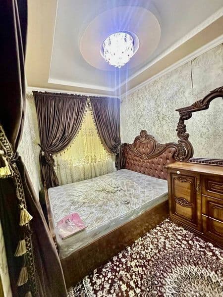 Joylashuvi: Beruniy metro bekatiga juda yaqin, qulay hudud<b