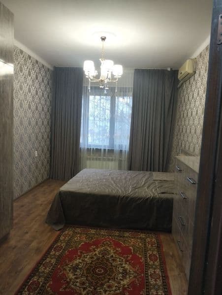 Сдаётся квартира на Кадышева базар <br />
Все удобства есть 