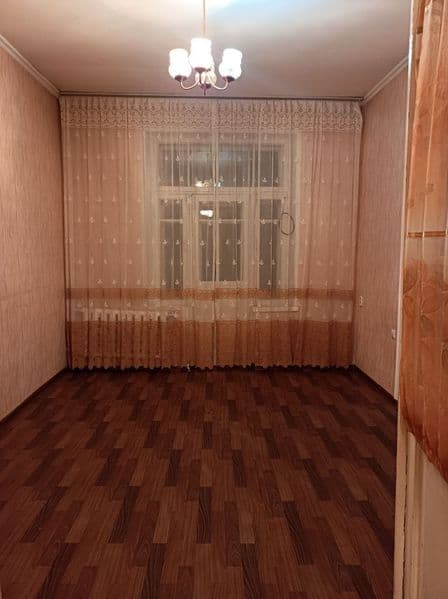 Срочно сдам в центре города 2  комнатную квартиру,пустая , с