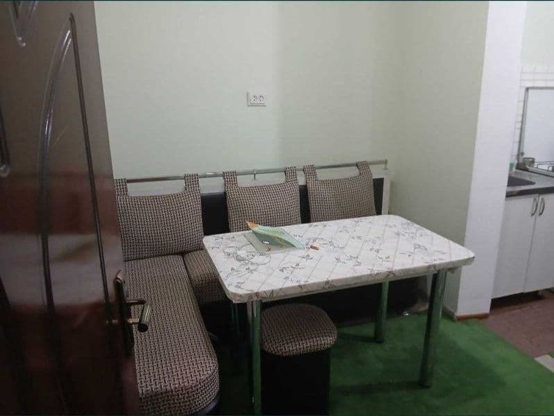 В квартире имеется: телевизор, холодильник, стиральная машин — фото 2