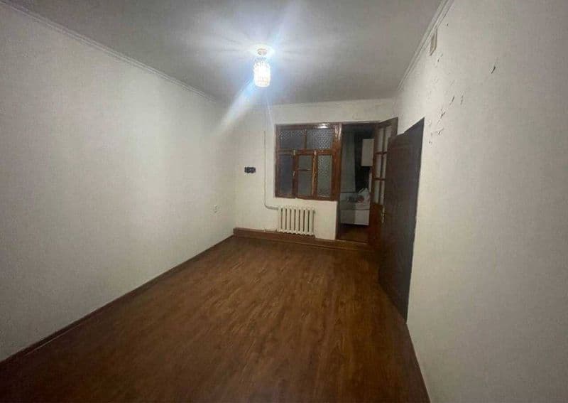 Массив Феруза<br />
1/3/4<br />
40 м2<br />
Тоза ремонт<br /