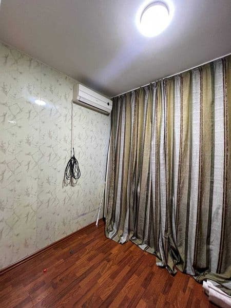 Сдаю квартиру на Дархане 2 -х комнатную на 3  - этаже 9- эта