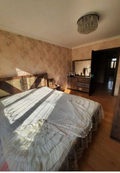 Arenda sport tavar 3 xona razdelka hamma sharoitlari bor <br