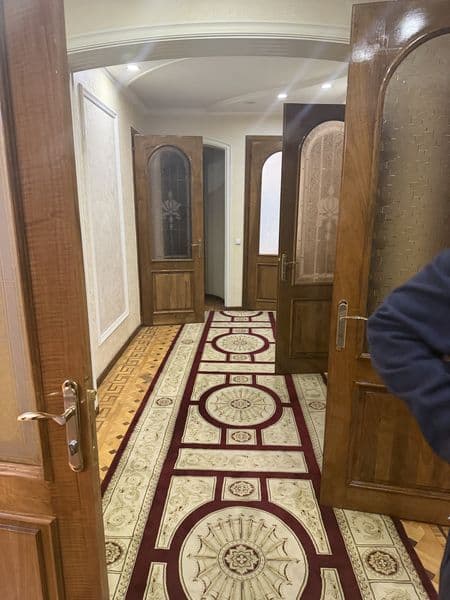 Срочно Сдам вс аренду квартира в центре города на длительный — фото 2