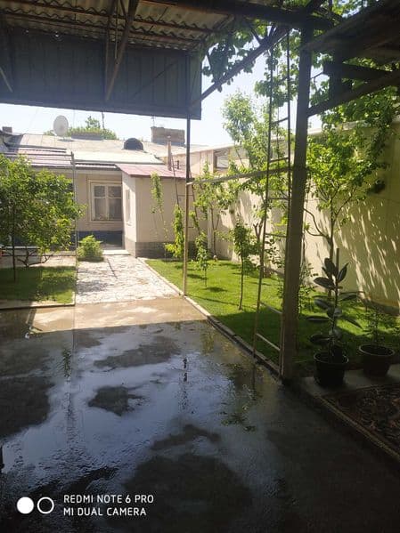 Пущу одного человека в частный дом у метро Пушкина. На подсе