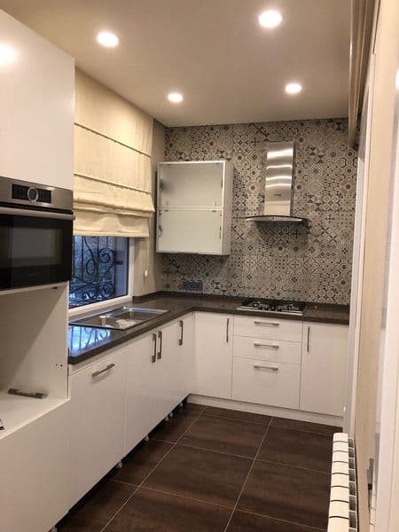 Сдается трехкомнатная квартира с евроремонт напротив госпита — фото 2