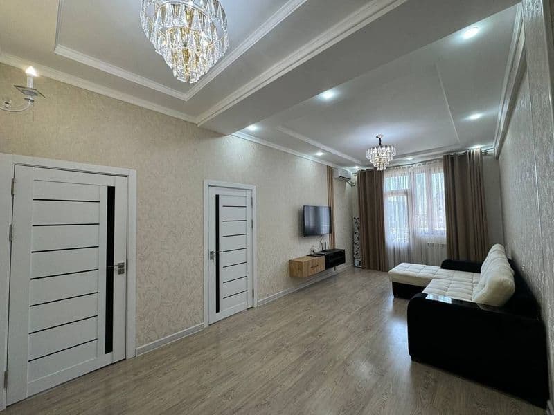 Площадь: 66м² <br />
Комнат: 3 <br />
Этаж: 4 /Этажность:7 < — фото 2