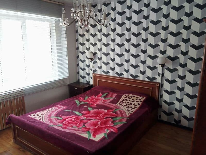 Сдаётся 2-х комнатная квартира на долгий срок порядочной сем