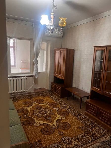 Сдаю квартиру на юнусабаде-18 <br />
2х комнатная <br />
1 э