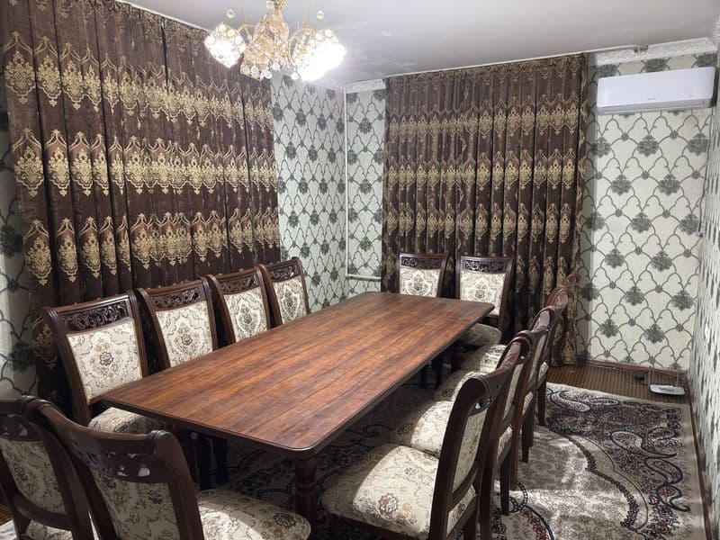 Безмаклер. Барча шароитлар бор уй ижарага берилади. <br />
Қ