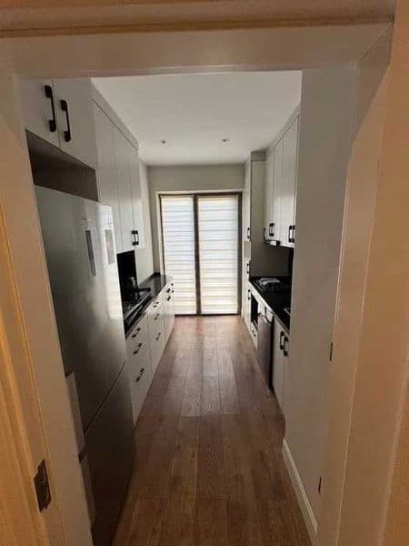 Район: Яккасарайский<br />
Адрес: Бабур<br />
<br />
• Комна — фото 4