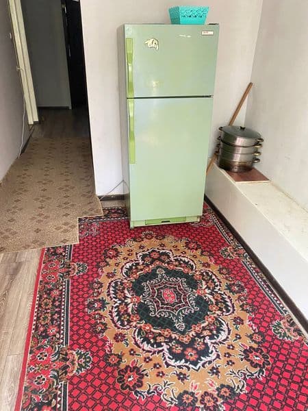 Qoraqamish 2/4 da Fargʻona makro yonida qizlar uchun kv bor.