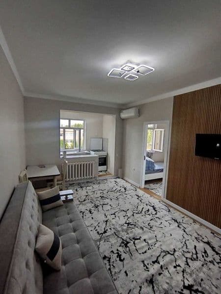 1 к.квартира переделана в 2х,  35 квадратов/4/4 эт.дома м-в: