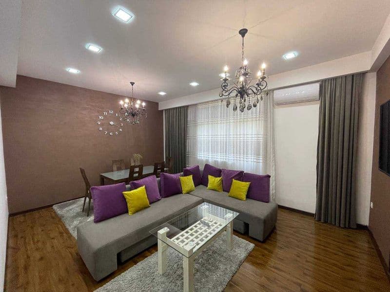 Сдаётся квартира на Новомосковская<br />
Ориентир - Кардиоло