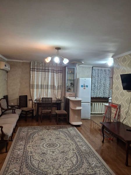 Сдаётся 2х комнатная квартира в центре недалеко от метро Х.А