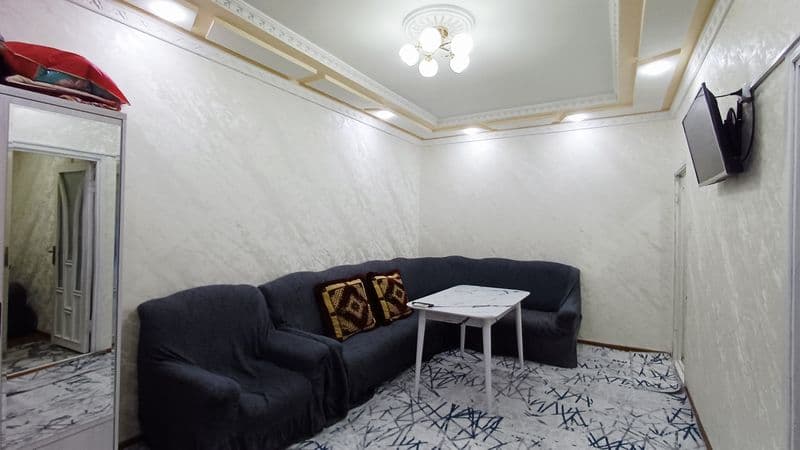 Чилонзор 21 <br />
½ хона <br />
2 этаж <br />
4 этажли дом 