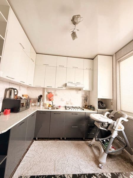 Arenda <br />
Choshtepa metroga 100 metir<br />
2 xona  6 et