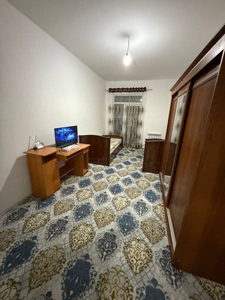 Yangi darxon 2 xonali uy kavrtiraga beriladi 2ta divan shkaf