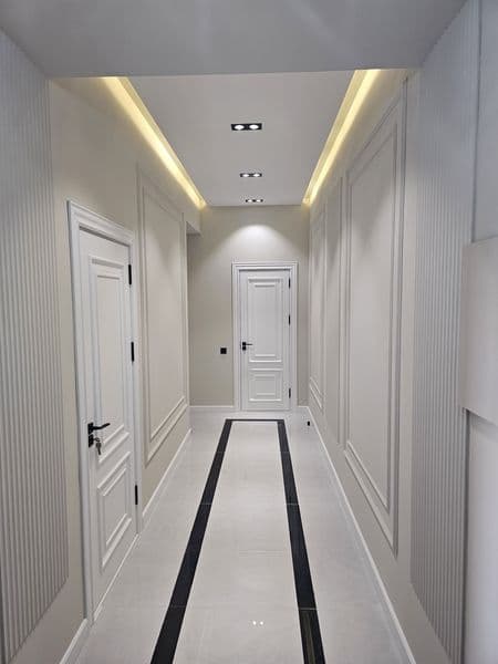 Uy egasiman 2 xonali to'liq remont qilingan jixozlari bor. D