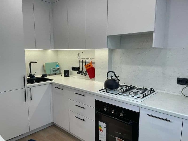 Сдаётся  квартира в центре на Айбеке <br />
Ориентир - м. Ай — фото 3