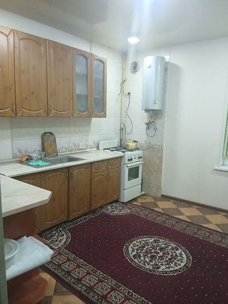 Сдаётся срочно однокомнатная квартира.  Просторная,  уютная 