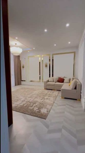 Район: Mirzo Ulugbek<br />
 Ориентир: жк “Oq Saroy”<br />
<b — фото 4