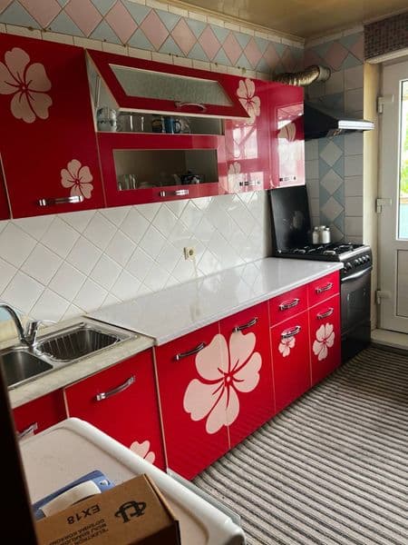 1 комнатная квартира<br />
Имеется холодильник,стиральная<br