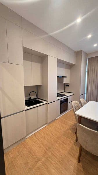 Maksim gorkiy metrodan 2 km uzoqlikdagi Honadon ijaraga beri