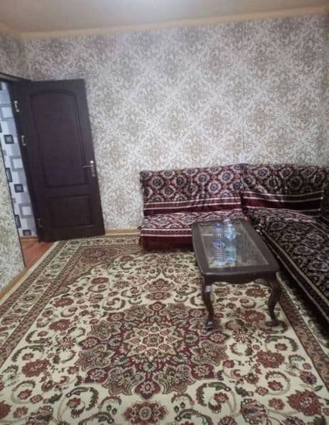 Аренда 2-х комнатная квартира на 2 этаже в деревянном доме, 