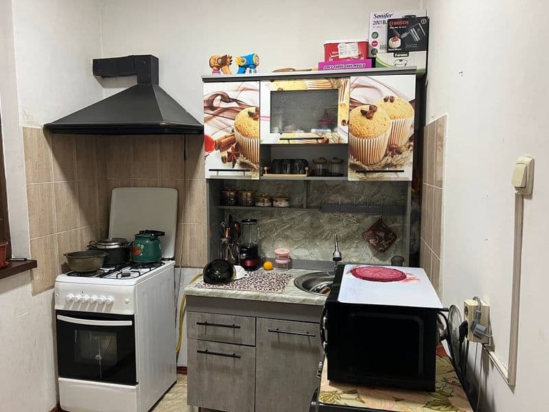 Сдам квартиру 2 комнат семье. состояние хорошее 2/3/4. Удобн