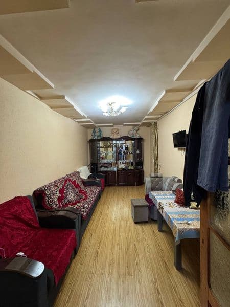 Kvartira beriladi<br />
1 xonali 2 xona qilingan<br />
Hamma