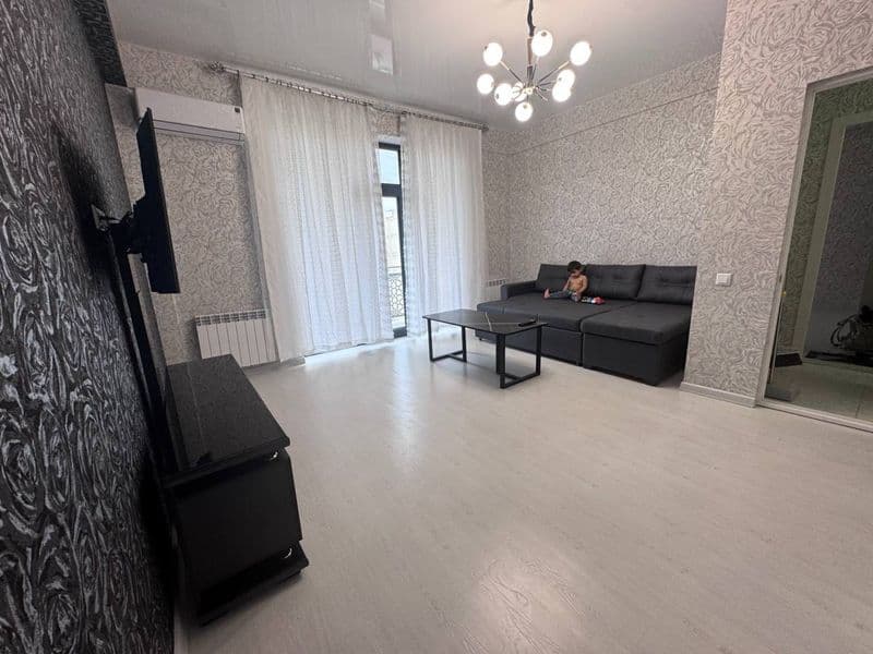 kvartira ijaraga beriladi <br />
Manzil: Yakkasaroy tumani B