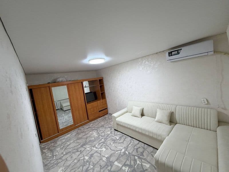 Чиланзар-8. <br />
"Парус"<br />
1/3/4.  <br />
Цена 350уе