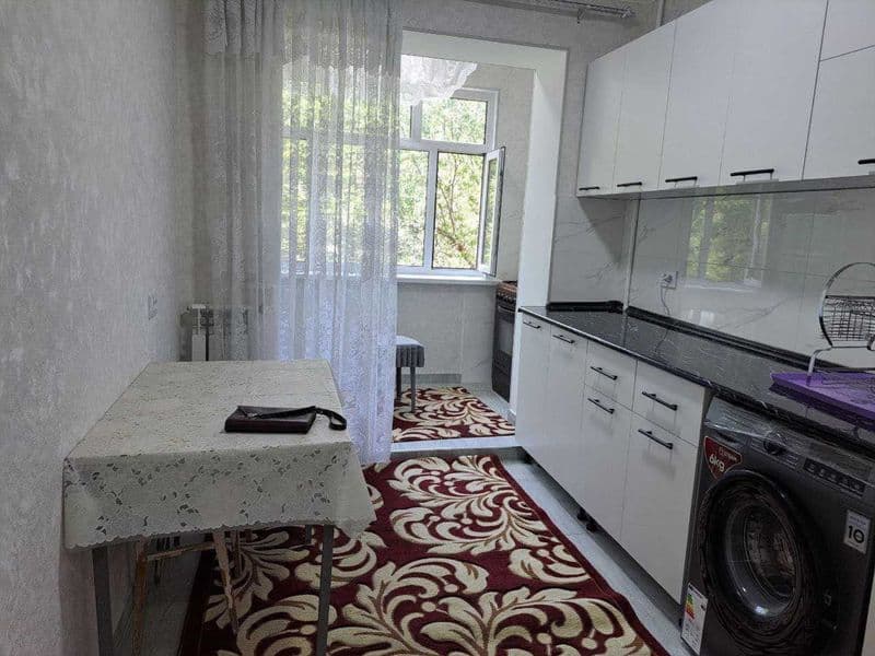 Чилонзор- 5.<br />
1/3/5. Балкон 1 - 3.<br />
400&.<br />
+9 — фото 3