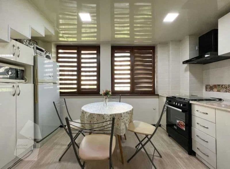 Квартира в центре, охраняемый двор.<br />
Укомплектована меб — фото 2